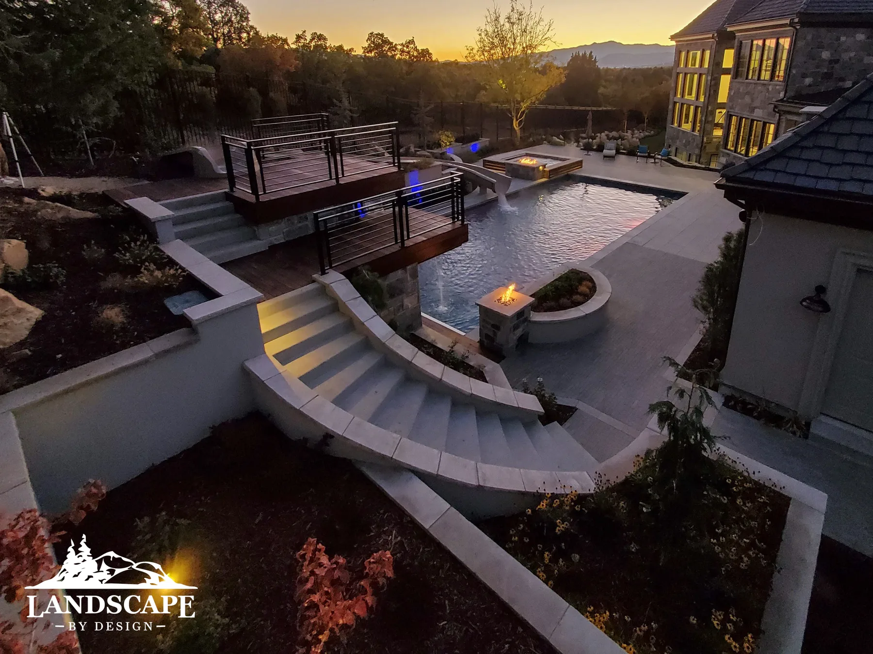 Craft/Hardscape/Steps/Curved Stairs Pool