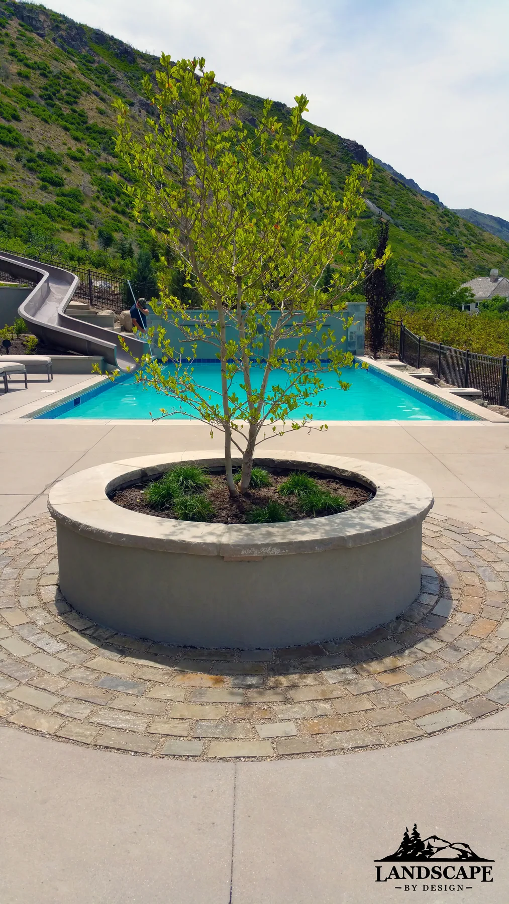 Craft/Hardscape/Walls/Circular Planter Wall