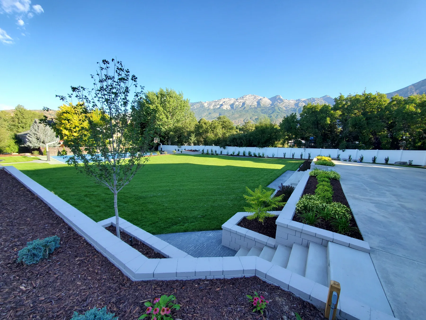 Craft/Hardscape/Walls/Light Stone Planters Walls