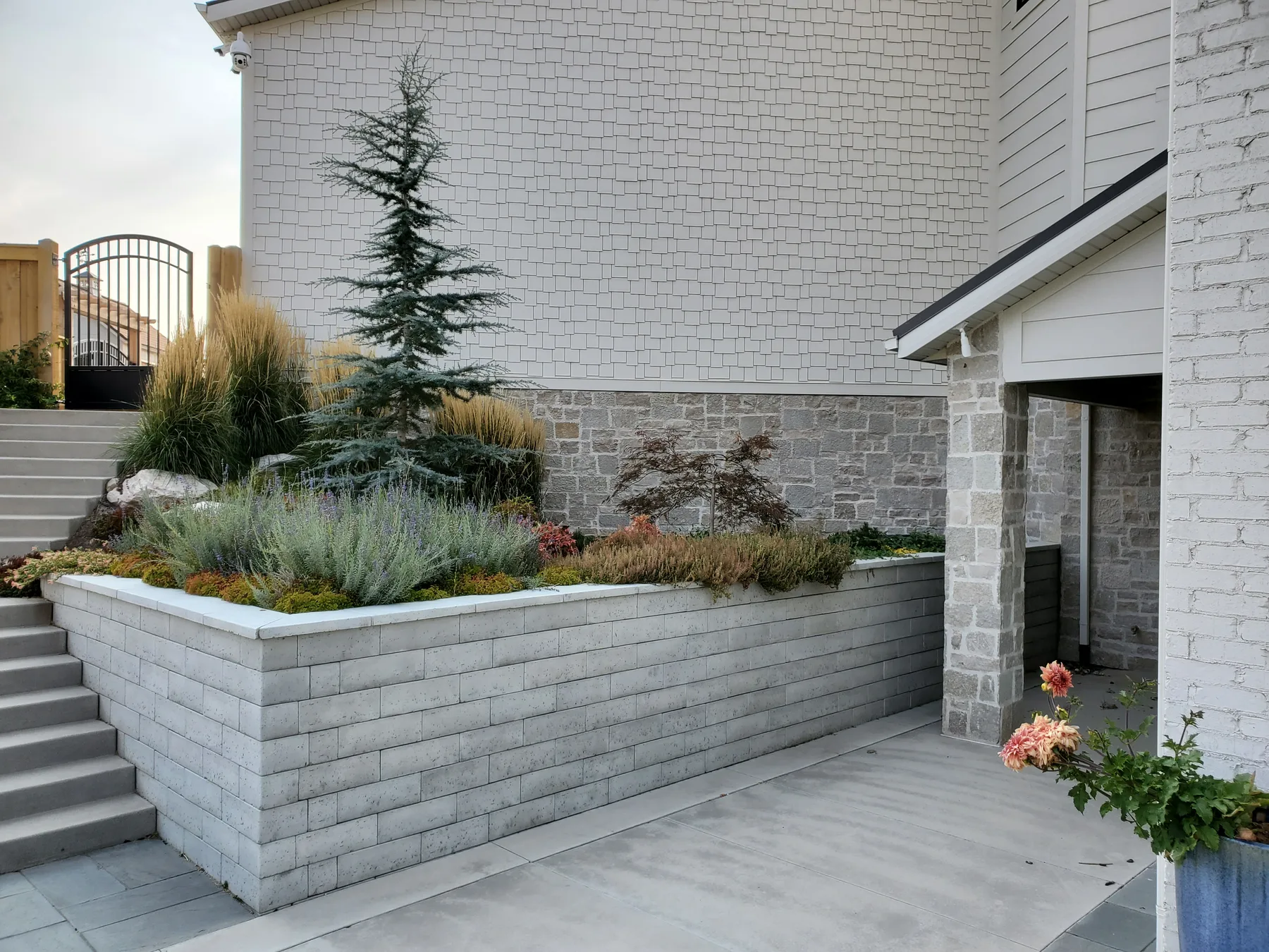 Craft/Hardscape/Walls/Light Stone Wall