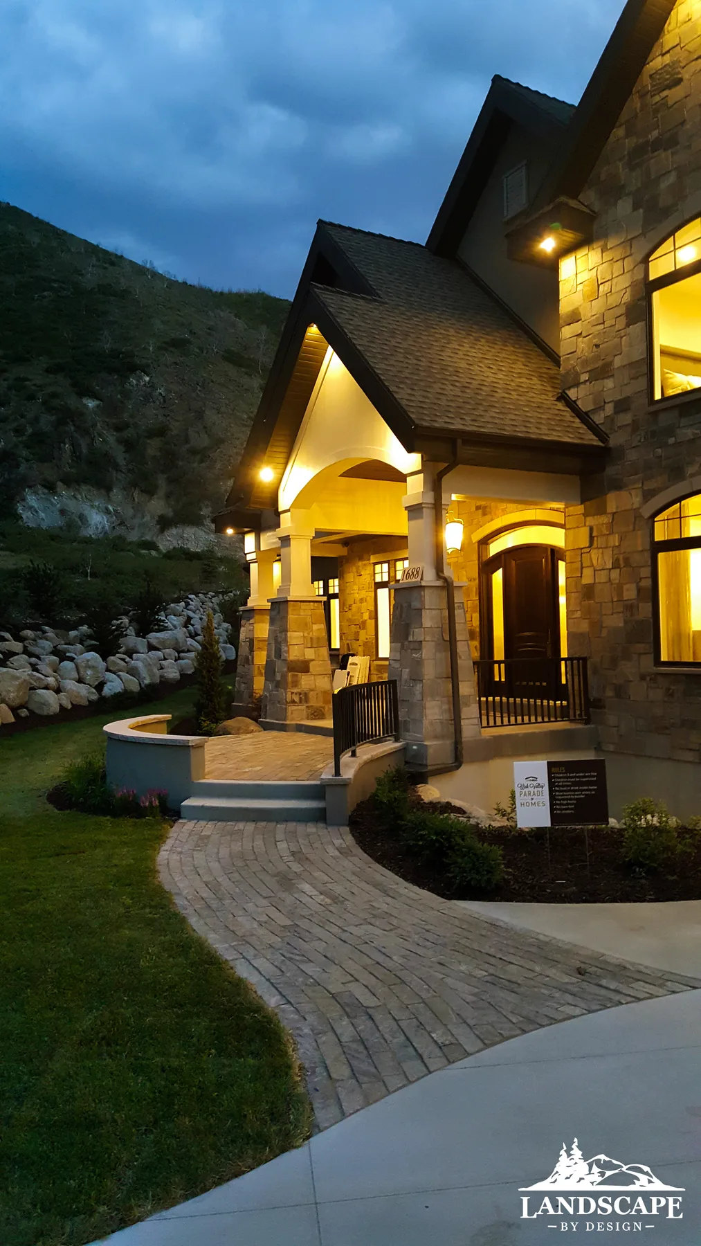 Craft/Lighting/Side Entry Path With Lights