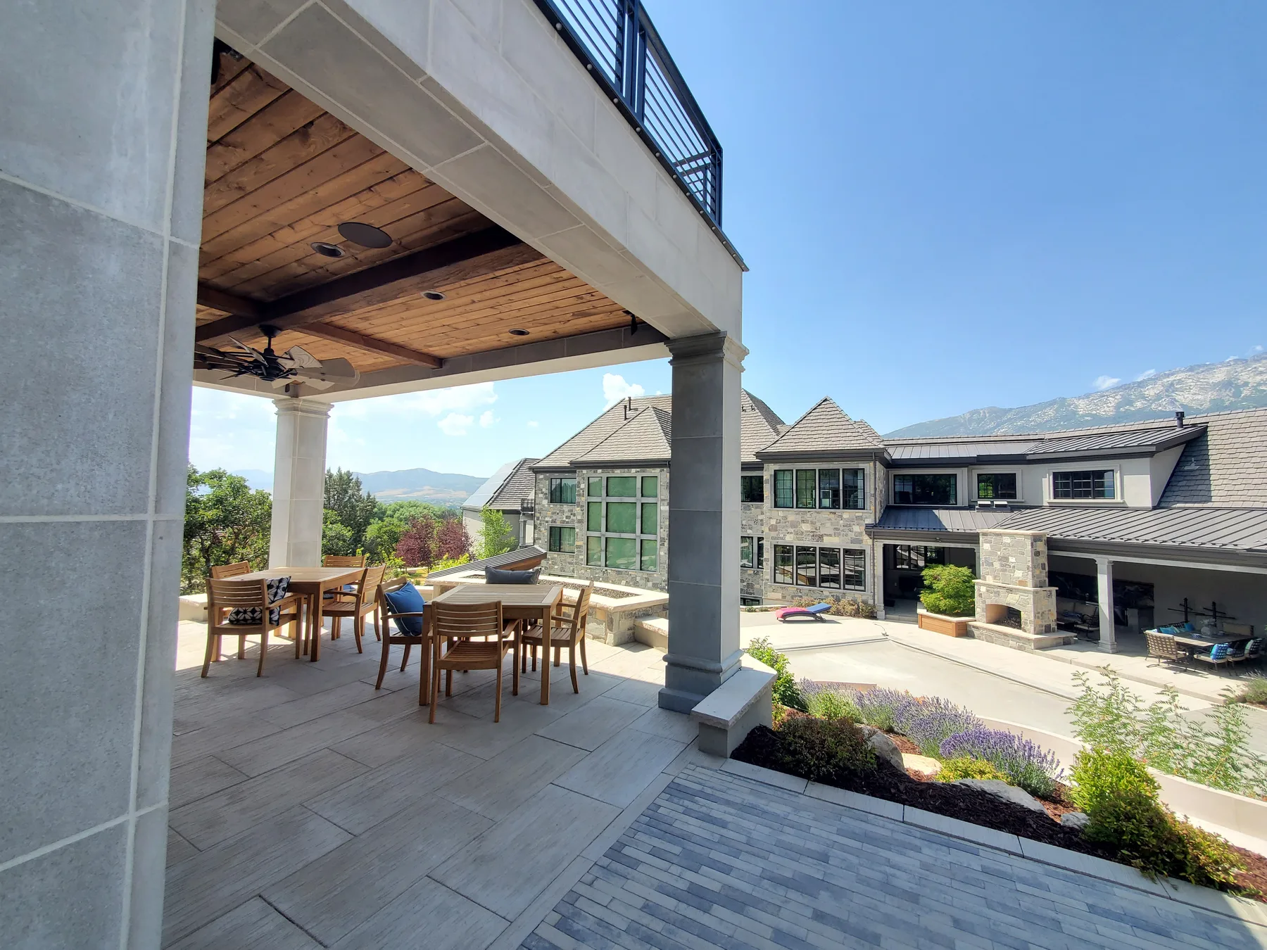 Craft/Structures/Pavilions/Square Stone Pavilion Close