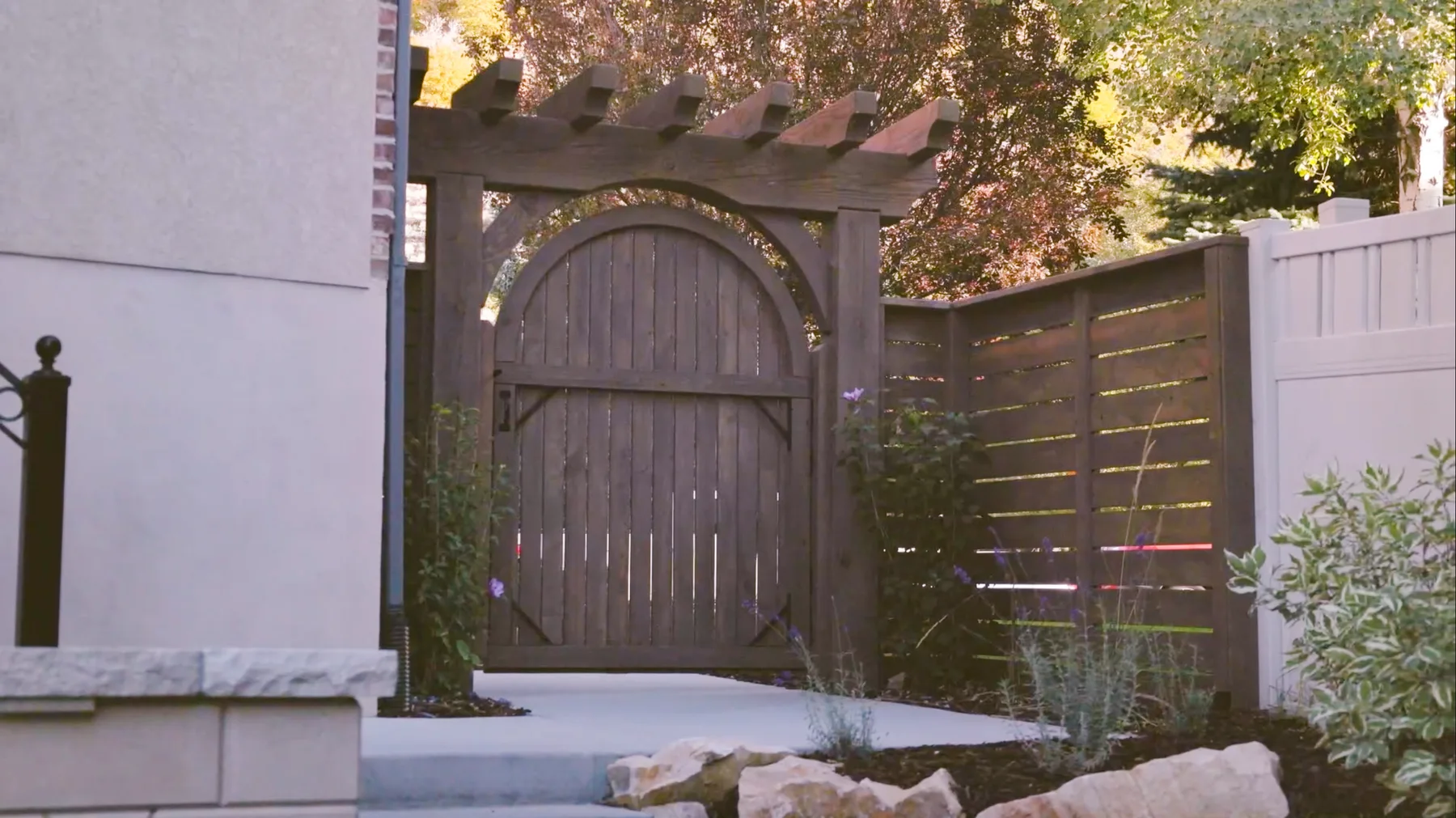 Craft/Structures/Pergolas/Gate Pergola