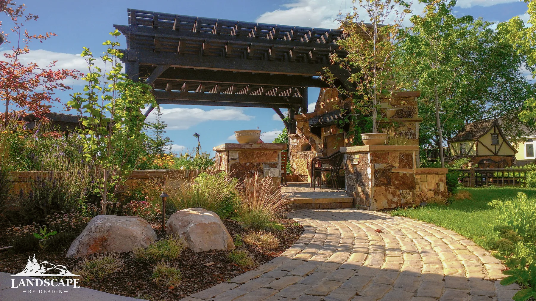 Craft/Structures/Pergolas/Stone Gazebo Gathering