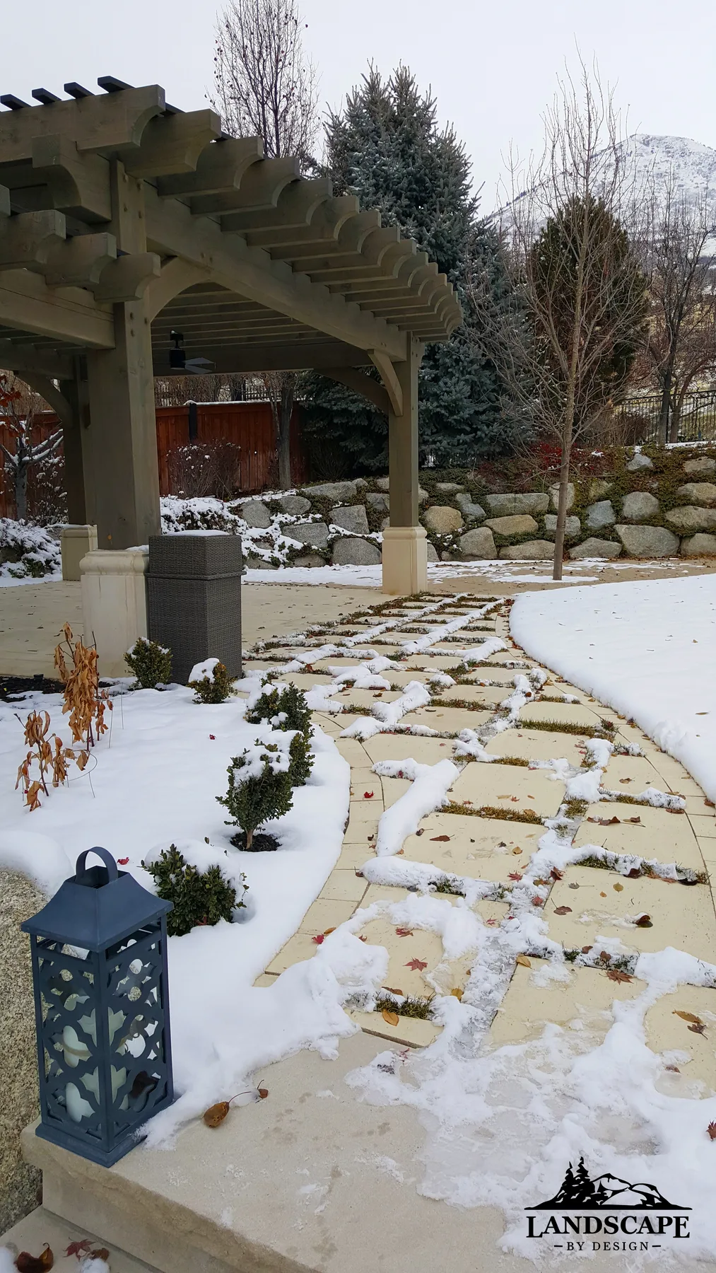 Craft/Structures/Pergolas/Winter Gazebo Hardscape
