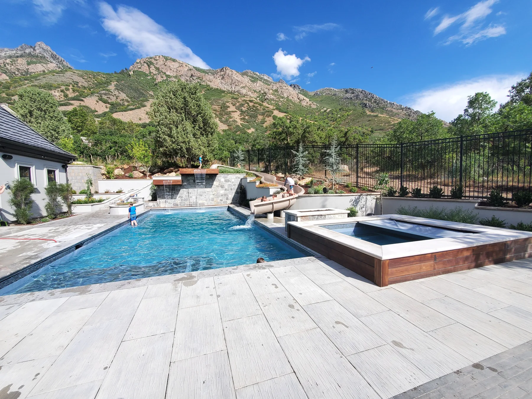 Craft/Water/Pools/Pool Slide Daytime